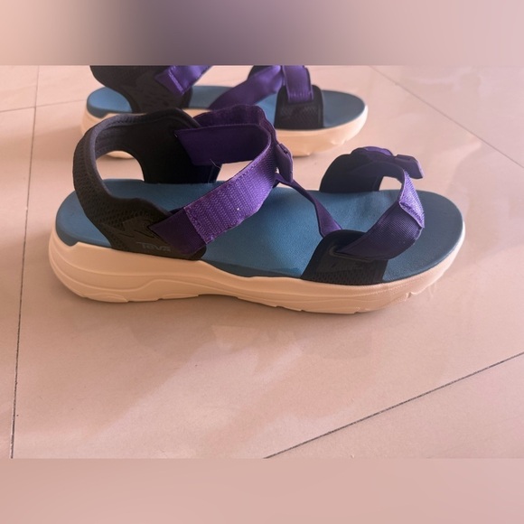 Teva Zymic‎ sandals blue and purple men’s size 11 main image 5